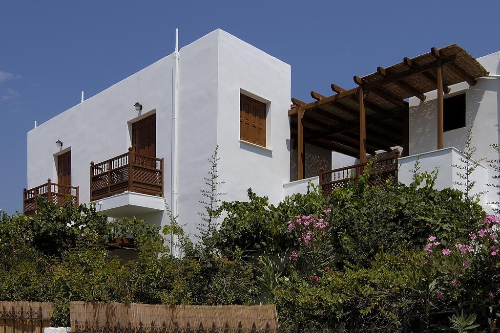 Deidamia Hotel Скирос Екстериор снимка