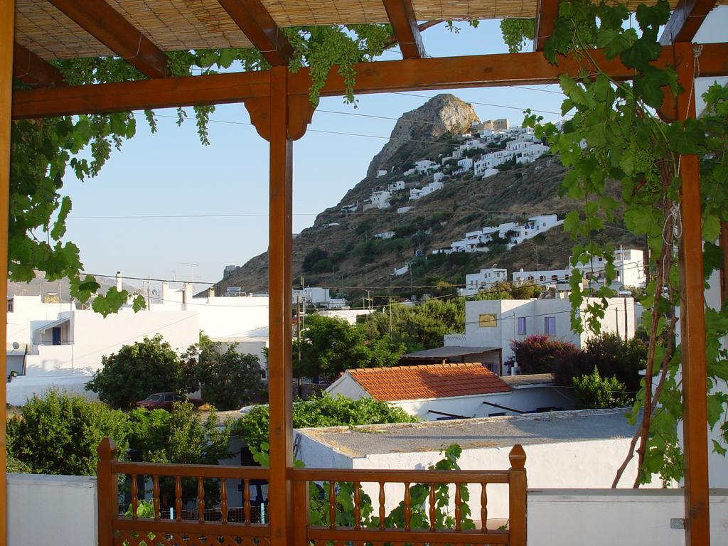 Deidamia Hotel Скирос Екстериор снимка