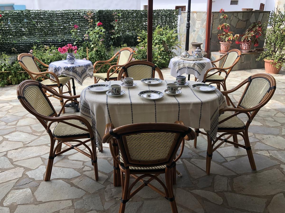 Deidamia Hotel Скирос Екстериор снимка