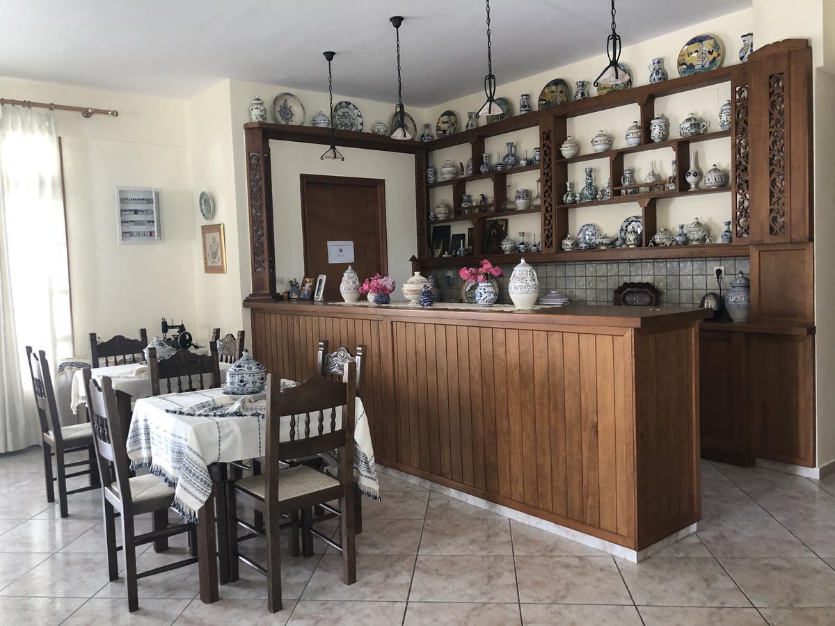 Deidamia Hotel Скирос Екстериор снимка