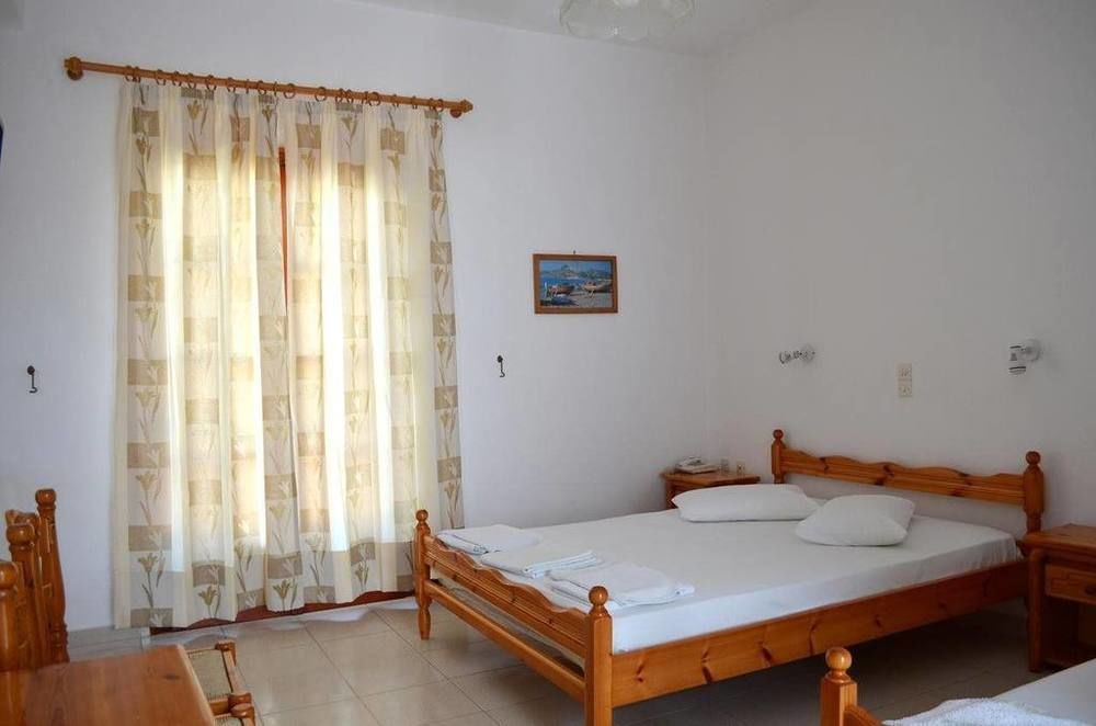 Deidamia Hotel Скирос Екстериор снимка